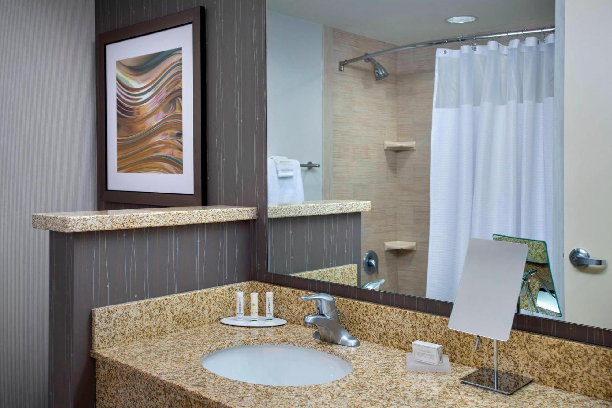 Courtyard By Marriott Philadelphia Lansdale Hotel Bagian luar foto