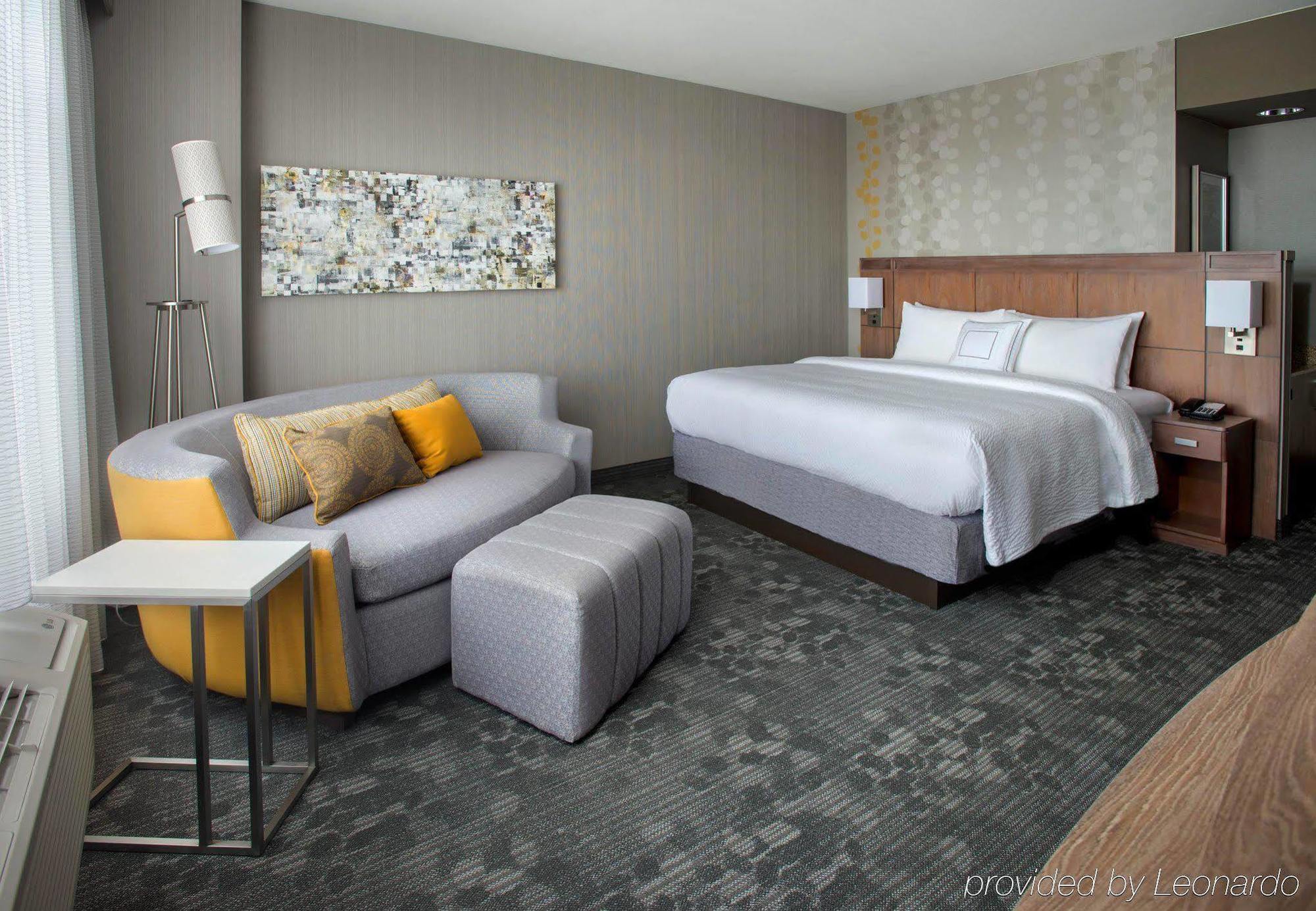 Courtyard By Marriott Philadelphia Lansdale Hotel Bagian luar foto